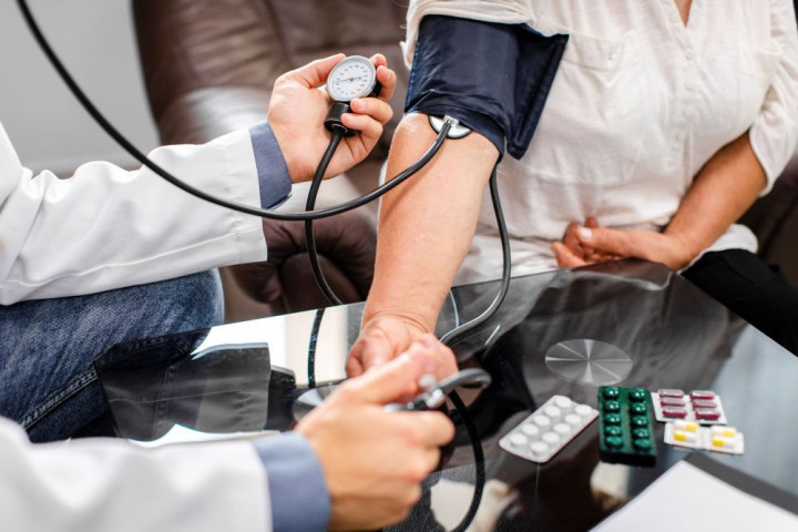 Chuyên Gia Cảnh Báo Các Trường Hợp Không Nên Phun Xăm 6 Phun xăm môi bị sưng phải làm sao? | Sức Khỏe Cộng Đồng
