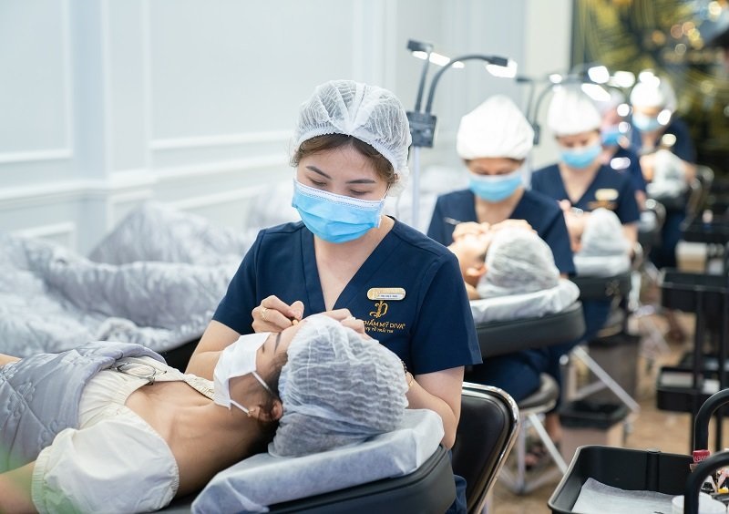 Cách Tính Giá Dịch Vụ Phun Xăm và Bảng Giá Tham Khảo 7 Mặt trái của nghề phun xăm và cách giải quyết những khó khăn