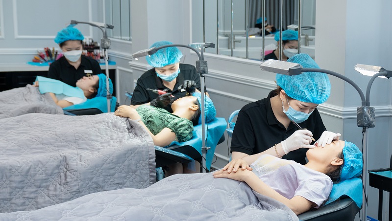 Xăm Hình Và Phun Xăm, Hướng Đi Nào Để Kinh Doanh? 7 Mở tiệm phun xăm cần những gì để thành công và giảm rủi ro?